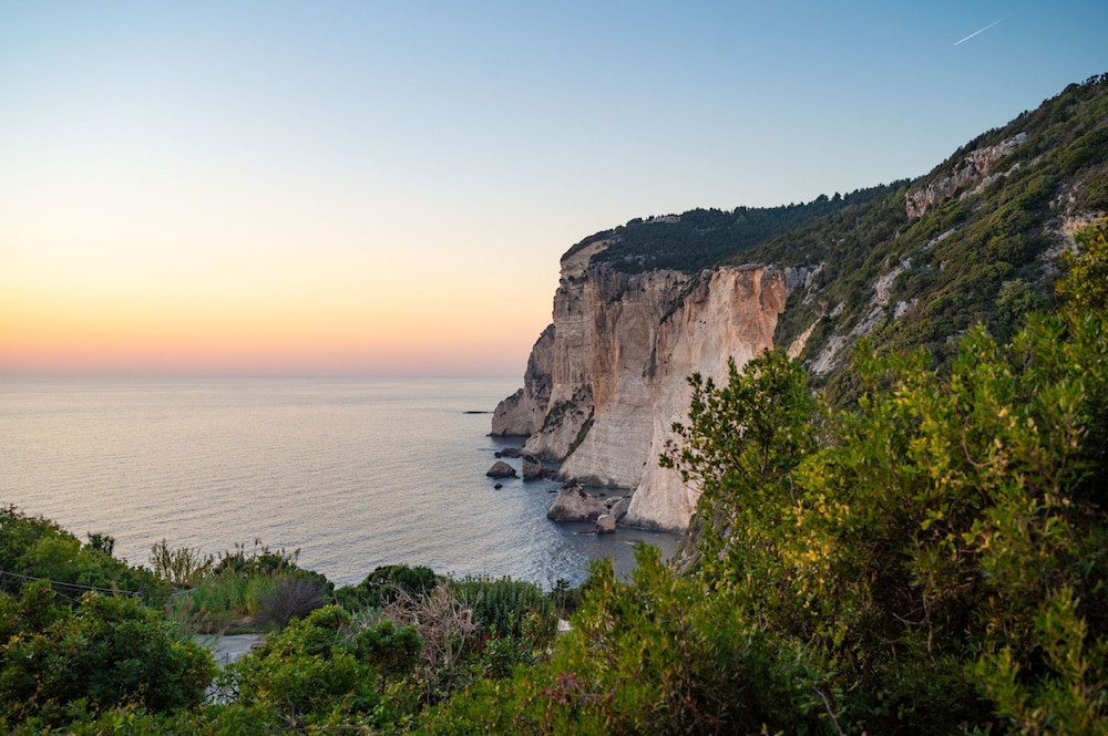 Lefkas Apt in Gaios With 1 Bedrooms and 1 Bathrooms