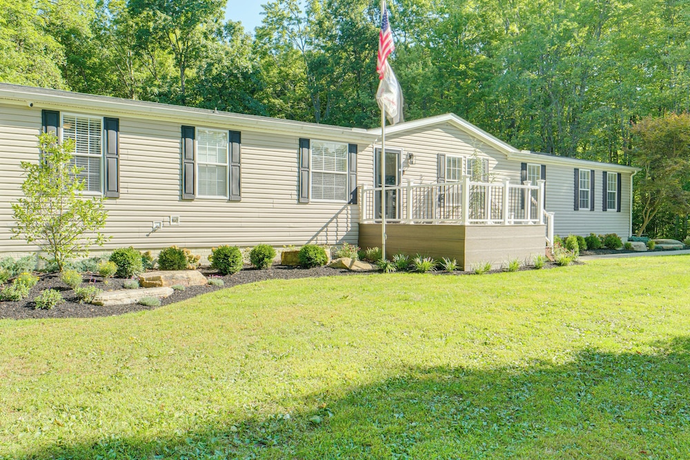 1 Mi to Geneva SP: Family Home w/ Game Room & Yard