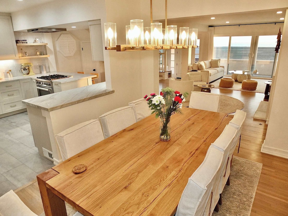 Beachfront Estate - LB Peninsula