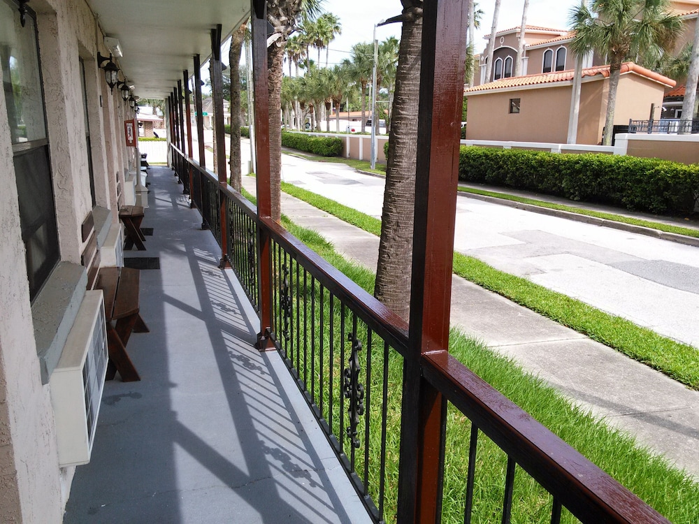 Merida Inn and Suites