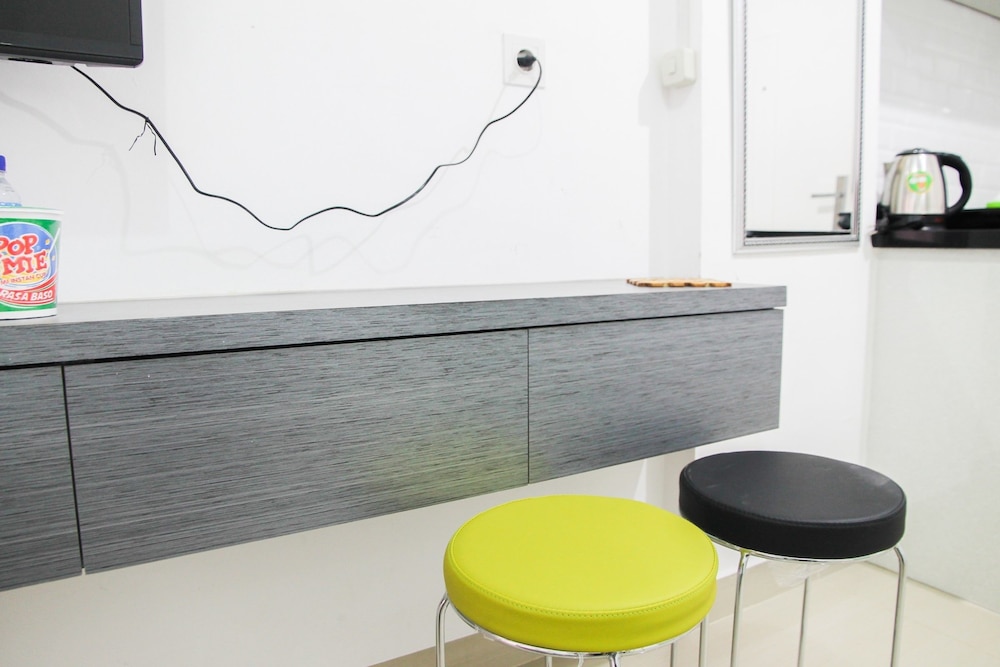 Comfortable Studio Room Poris 88 Apartment Near Bale Kota Mall, Tangerang - 14