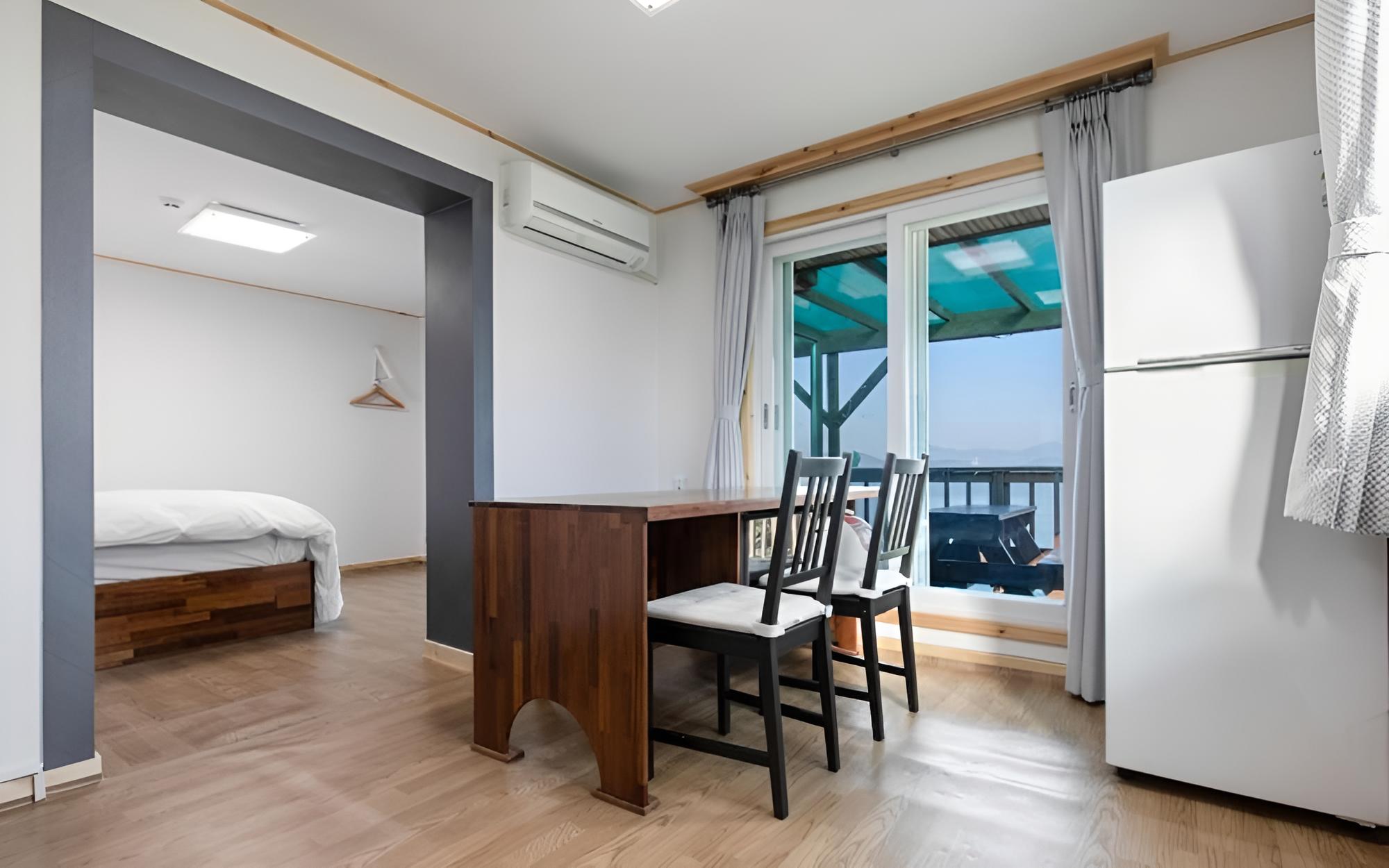Yeosu Geumodo Geumpa Pension view 4