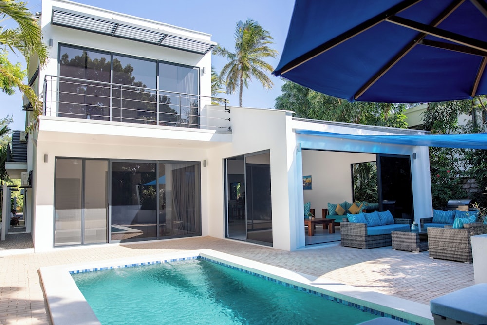 Coral Reef Villas