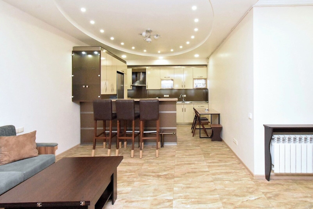 Apartment on Yekmalyan street