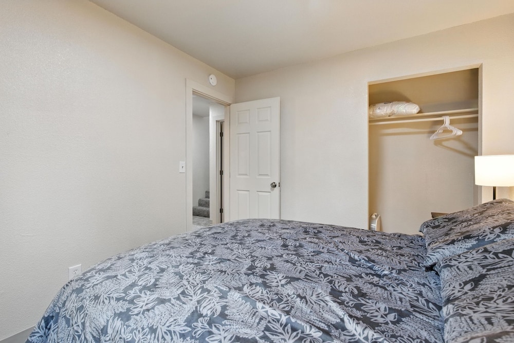 Anchorage 5br Retreat Hikes, City & Comfort 5 Bedroom Home