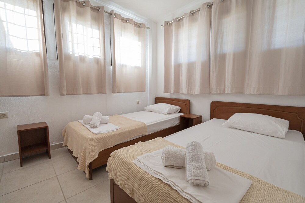 Mama Natura Lotus by Rentals Pro photo 2