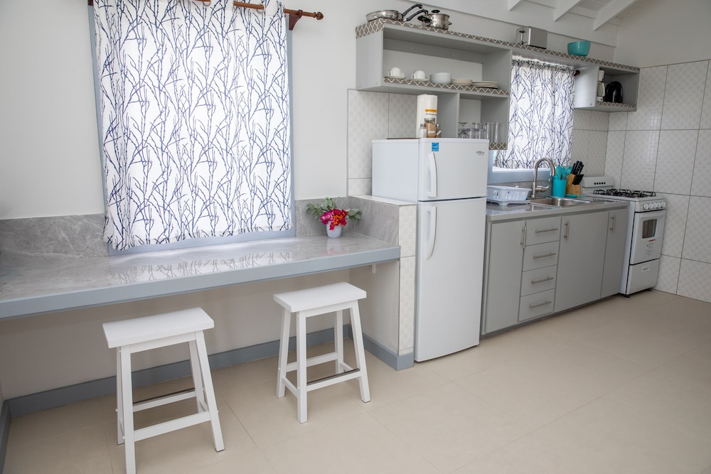 Neem View Apartments Antigua
