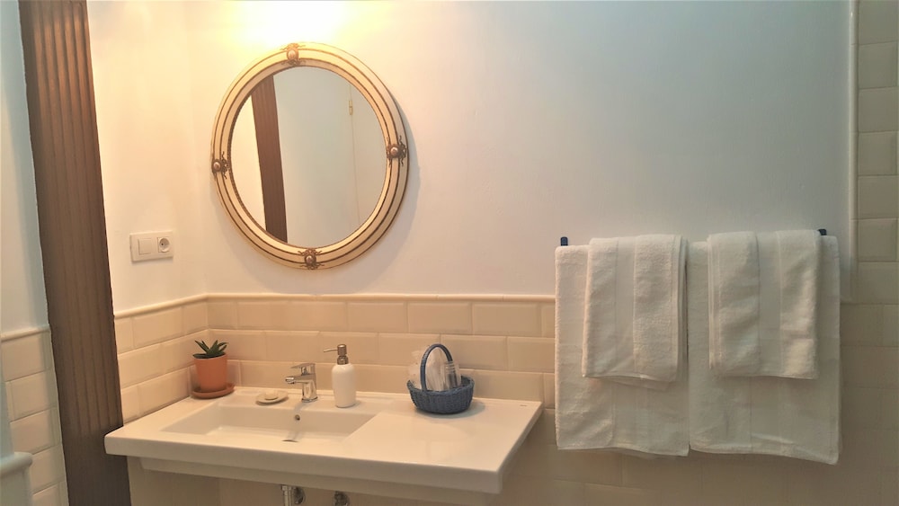 Los Canaritos Guest-House