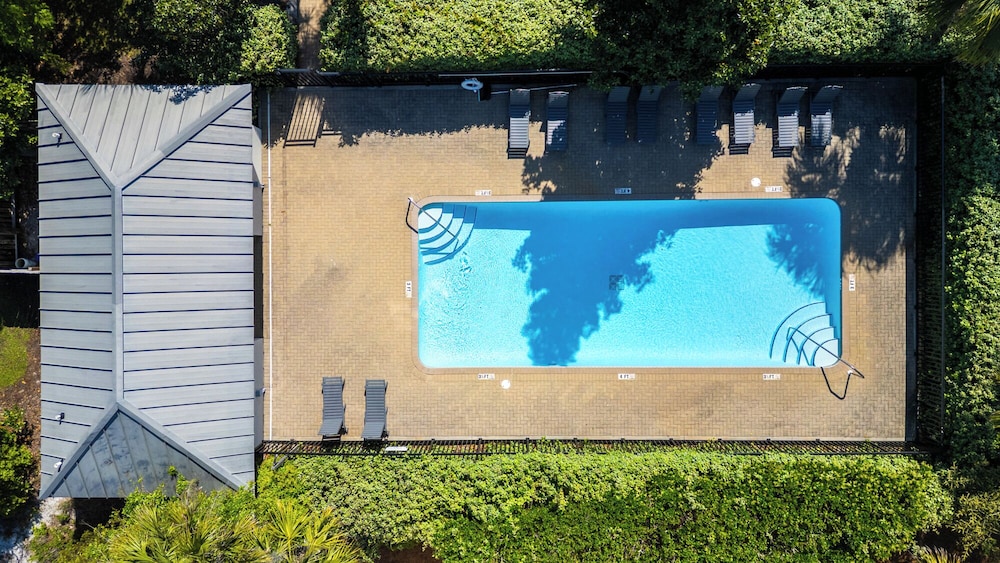 5BR Sleeps 14 in Seagrove Beach, Golf Cart, 6 Bikes, Pool + Free Attractions!