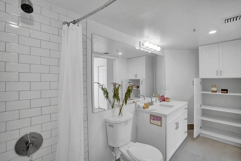 Dharma Home Suites Coral Gables at Gables Grand Plaza, 写真 75