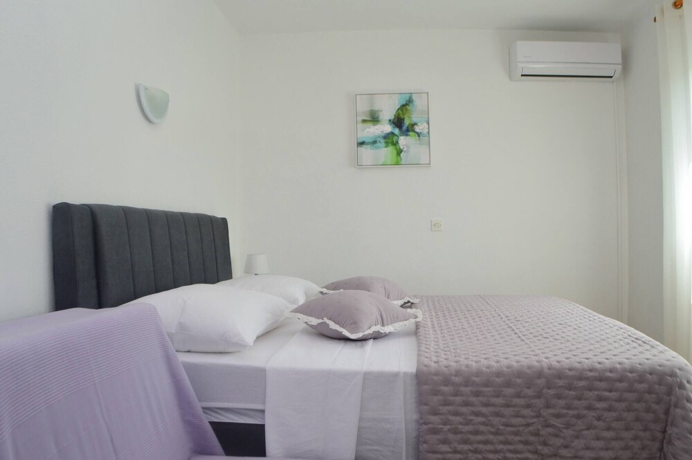 Charming Apartment Venilia Green view 3