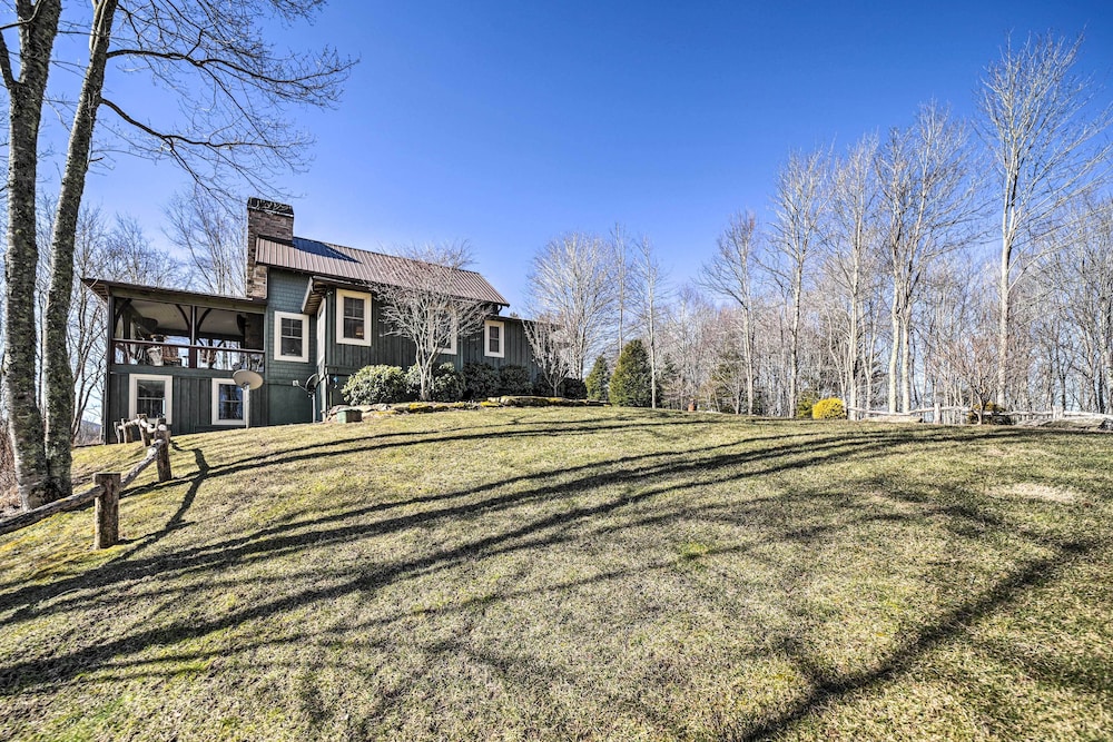 On 22 Acres: Cullowhee Craftsman Home w/ Mtn Views