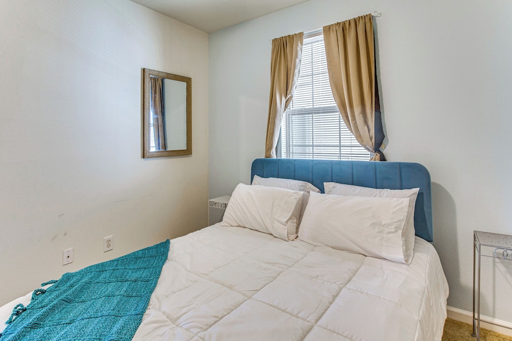 Myrtle Beach Condo: 6 Mi to Ocean!