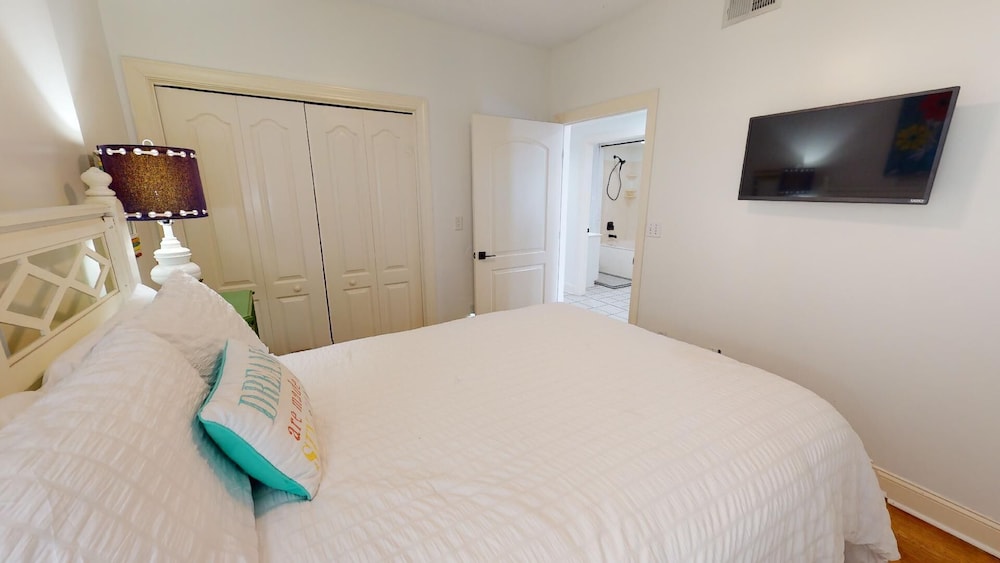 Sandpiper 2 by Tybee Vacation Rentals