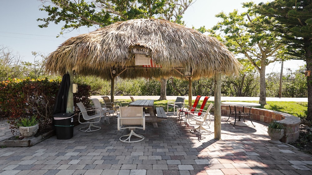 Admirals Bay 152 by Distinctive Beach Rentals