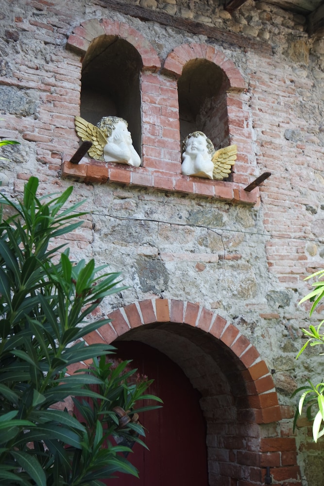 Villa Rhôna