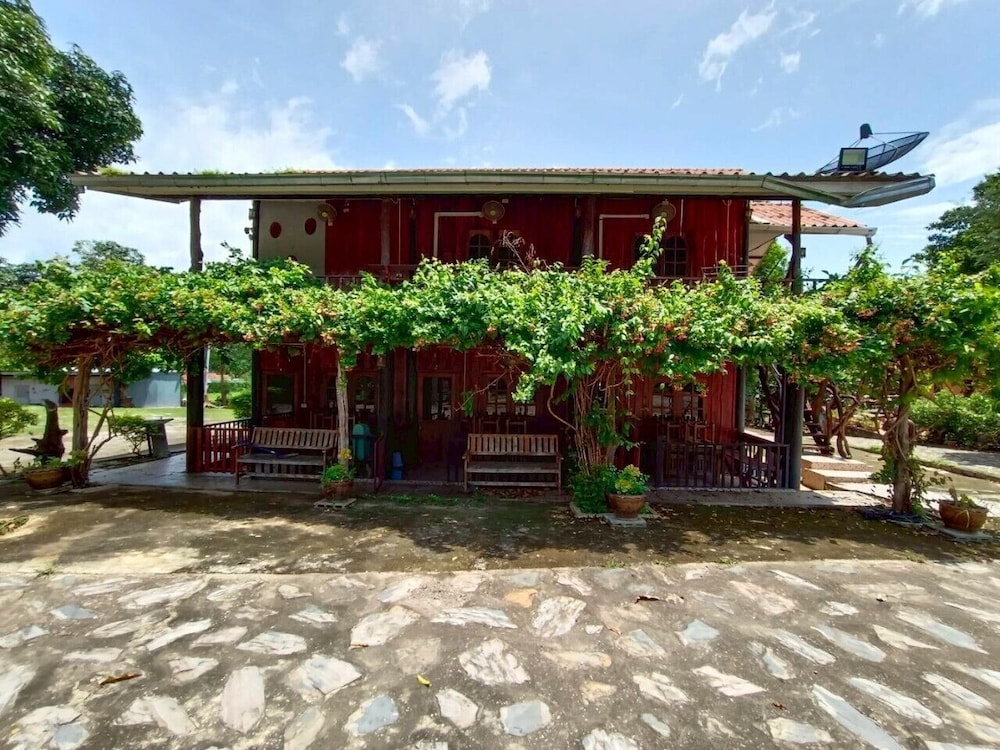 Bamboo River House Kaeng Krachan