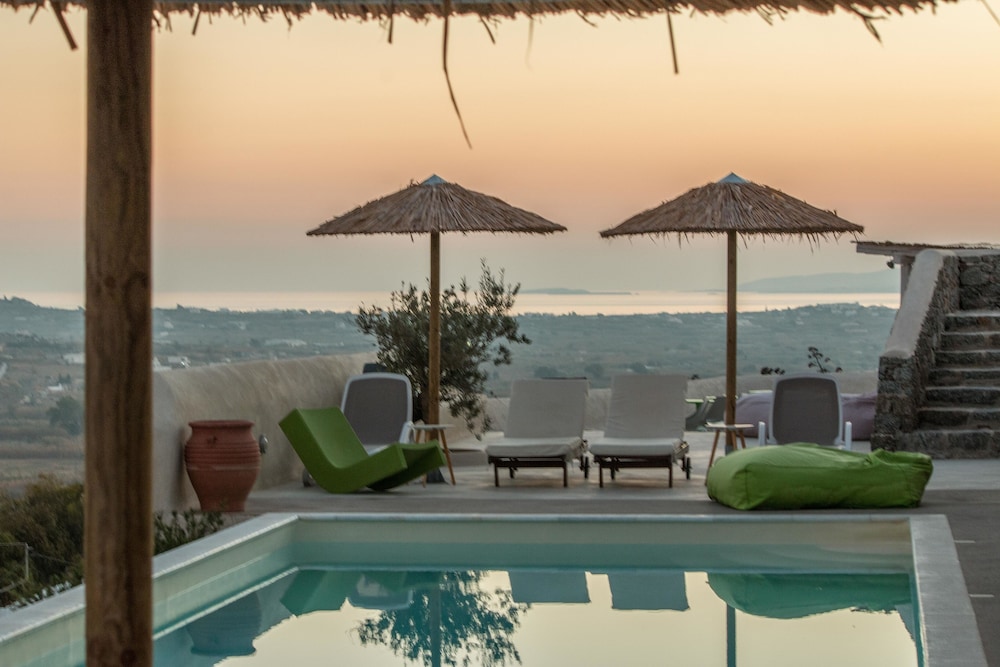 Halcyon Suites and Villas Naxos