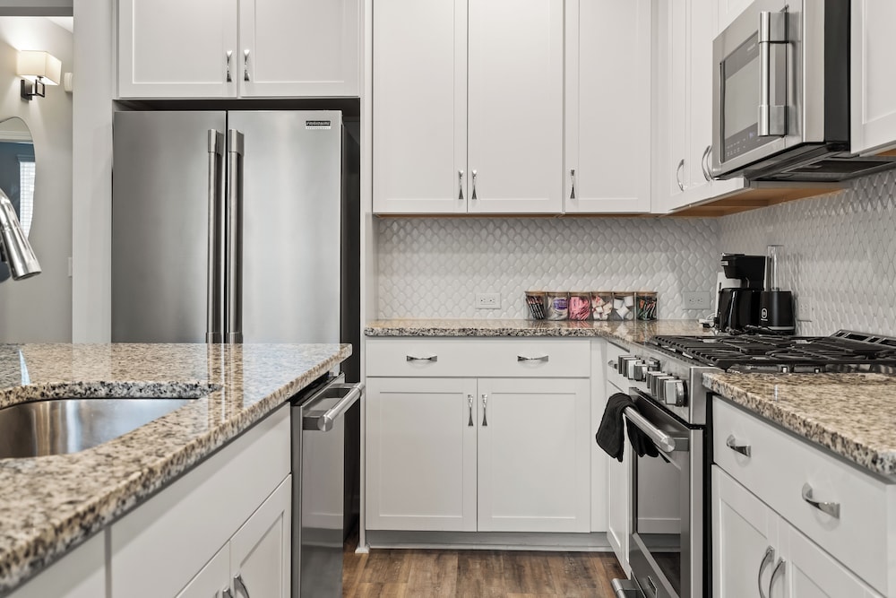 King 3BR Townhouse in Camp North End