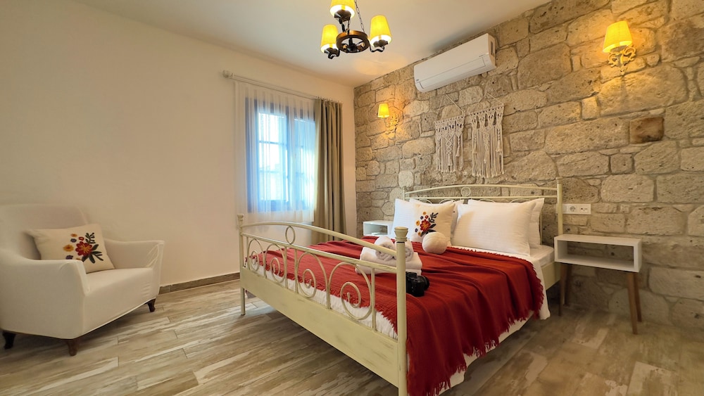 mythos alaçatı