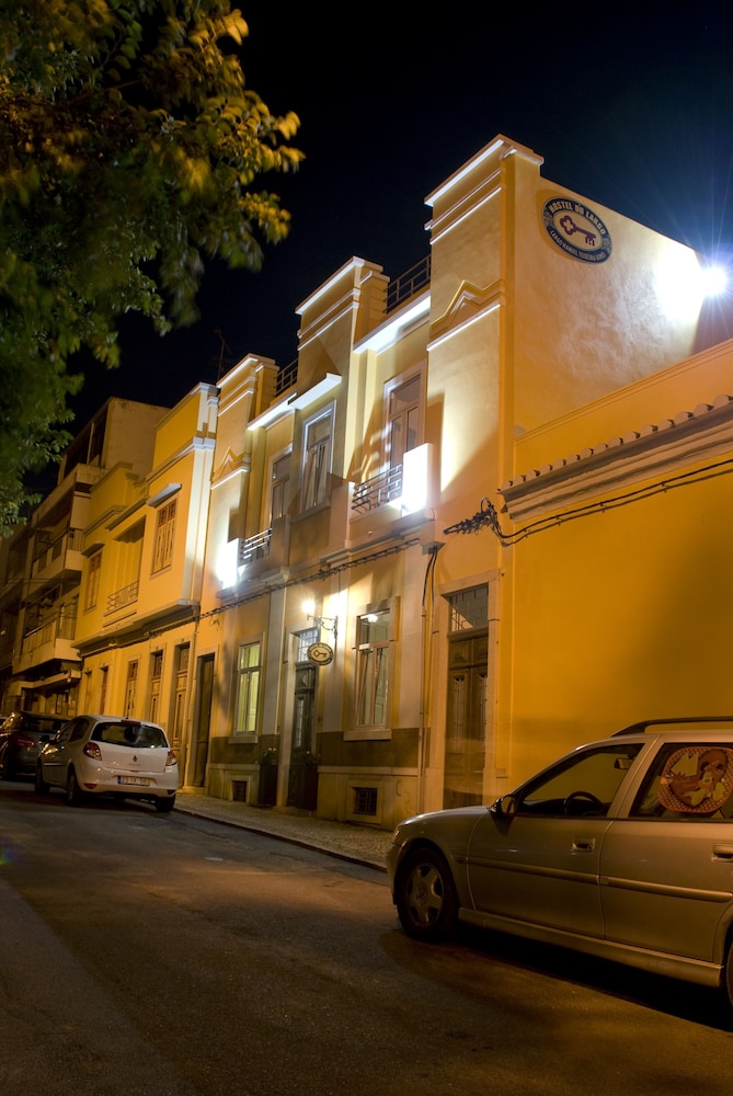 Hotel Guest House do Largo - Image 1