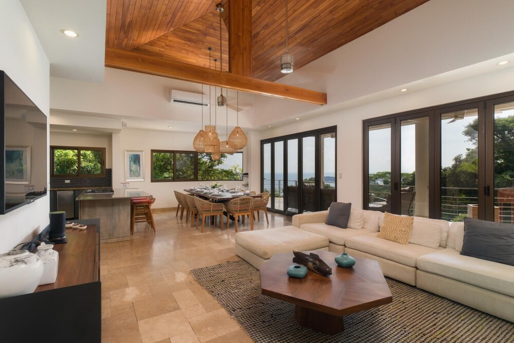 Stunning 7 BR Villa Manuel Antonio Sanctuary