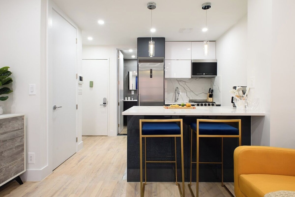 1597 New York Apt