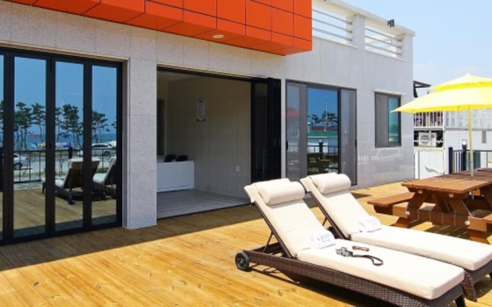 Pohang Cassis Pool Villa