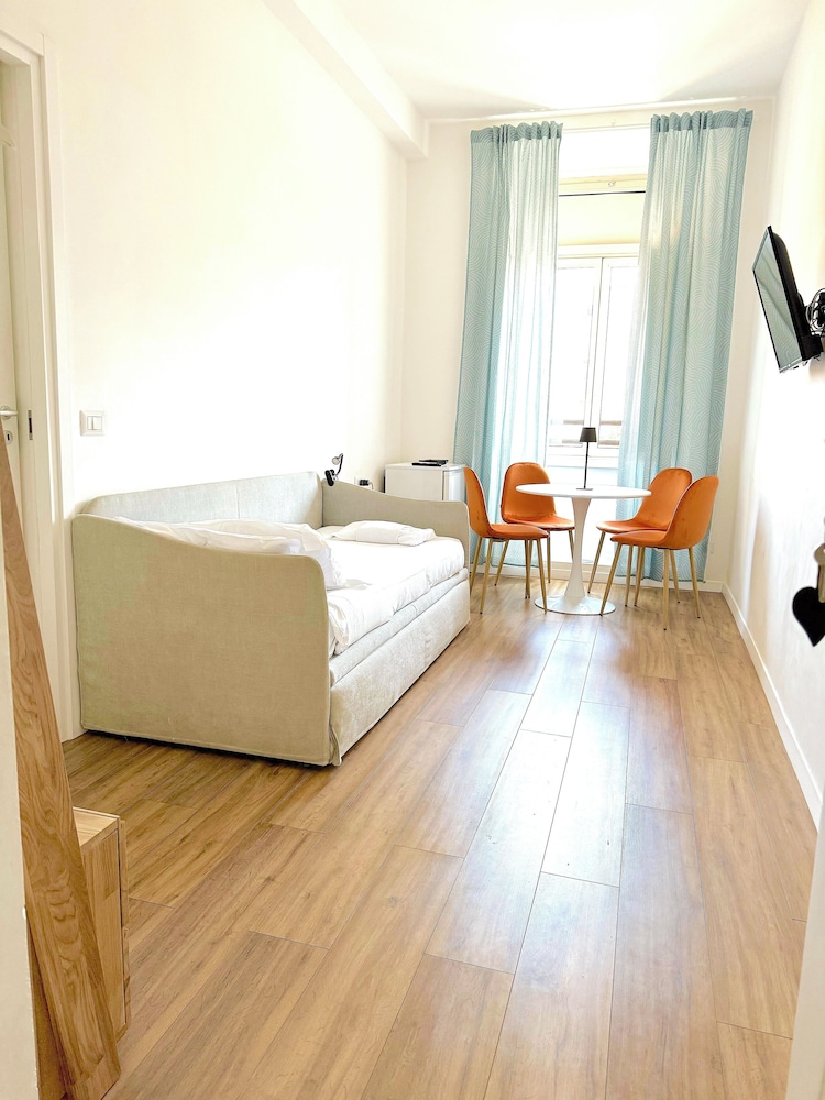 Lexie Suites Guesthouse — 10