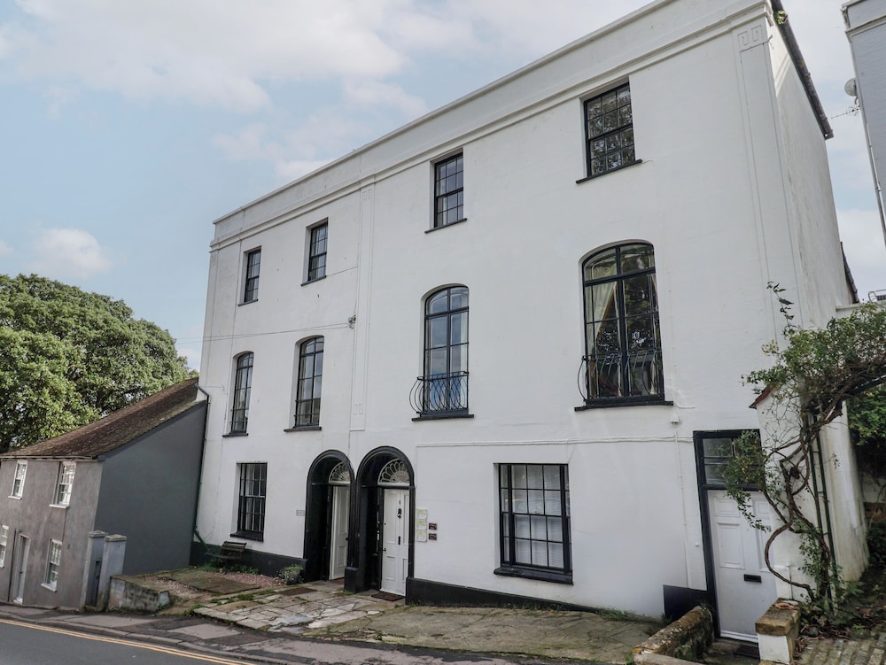 Flat 3, St Agnes House