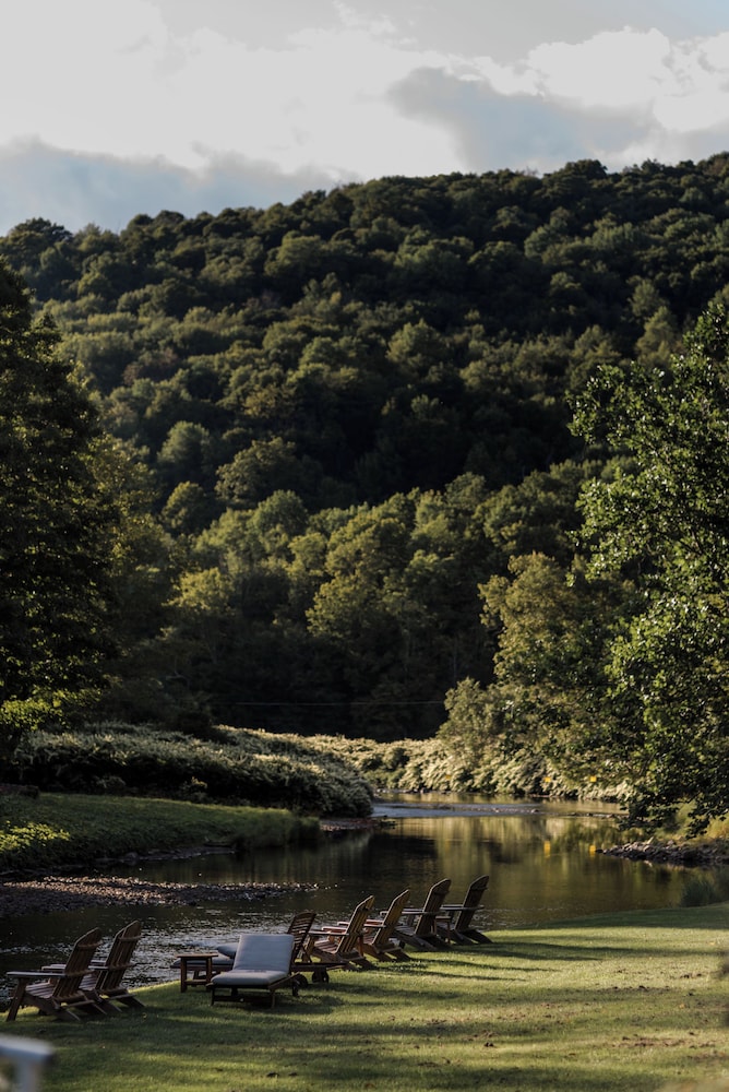 Antrim Streamside