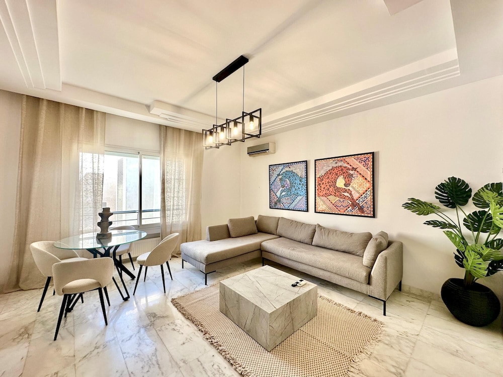 Elyssa Superbe Appartement aux Jardins de Carthage