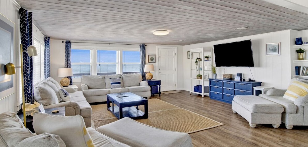 Legasea Beach House