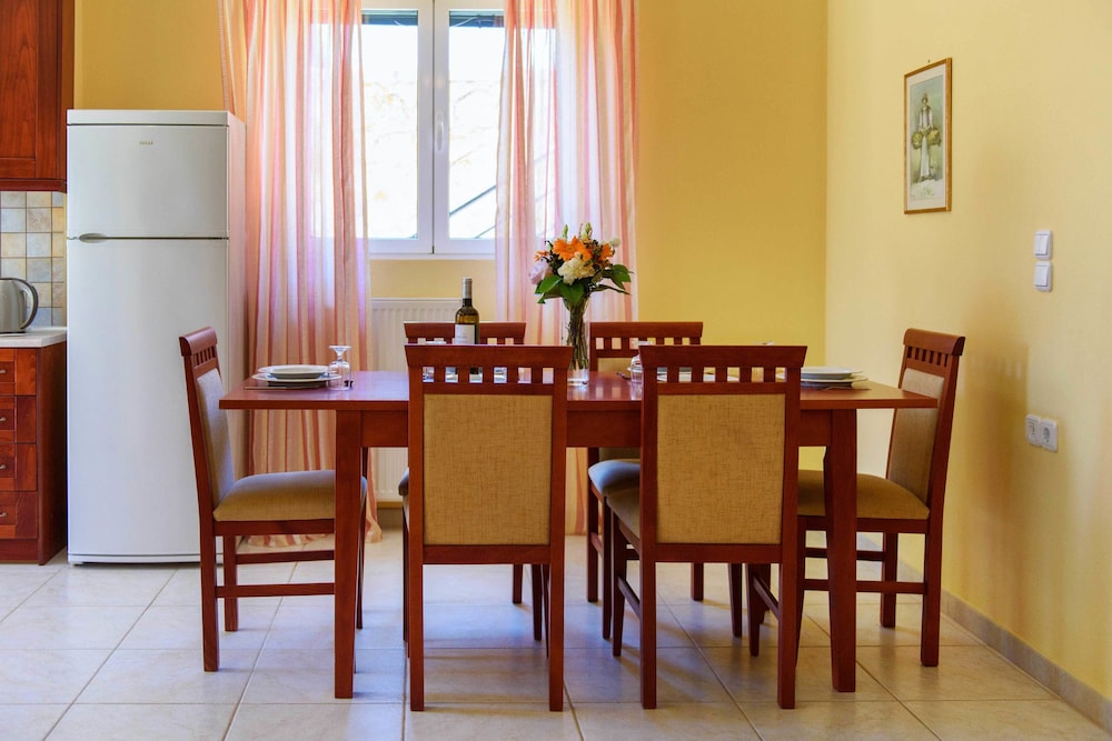 Il Tesori Dassia Villas