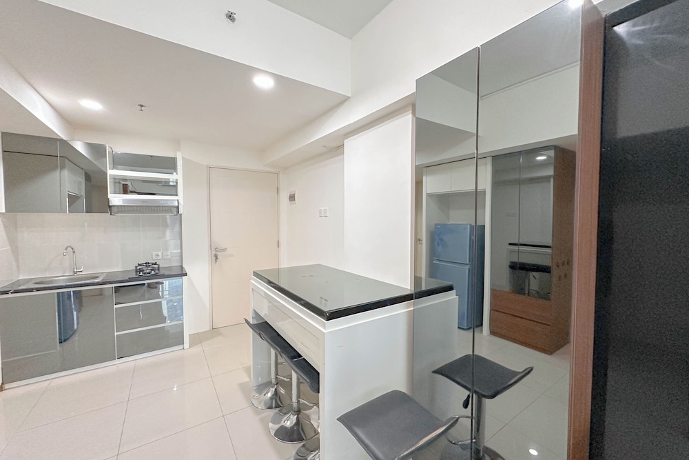 2Br Connected To Pakuwon Mall At Orchard Supermall Mansion Apartment