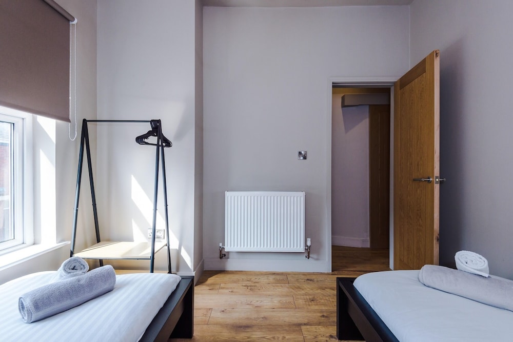4 Bed Urban Home in Manchester view 4