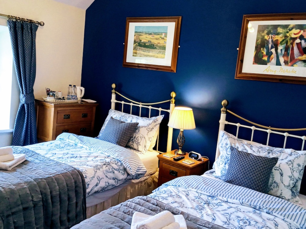 Oakfield House Bed and Breakfast