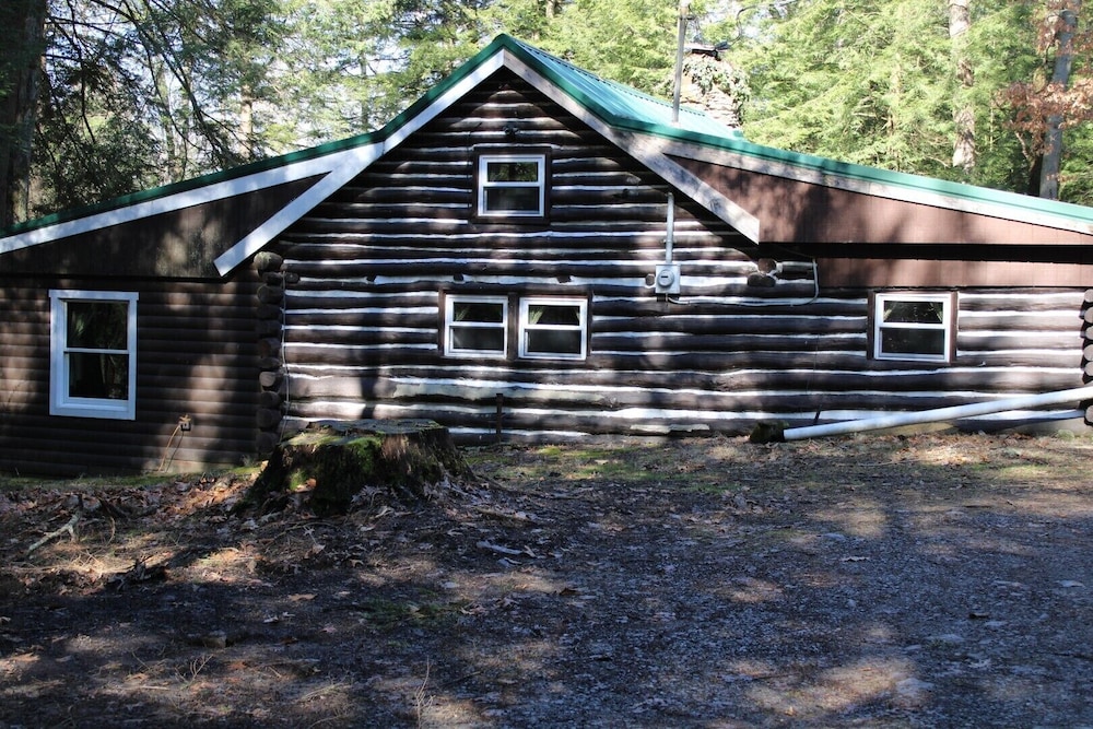 Hominy Ridge Cabins and Gift Shop