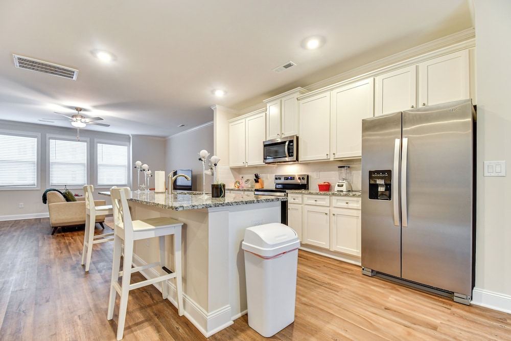 10 Mi to Downtown: Raleigh Family Retreat