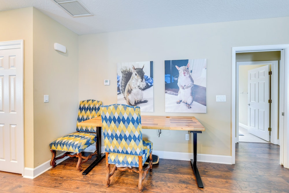 5 Mi to Beach: Family Retreat in Sarasota!