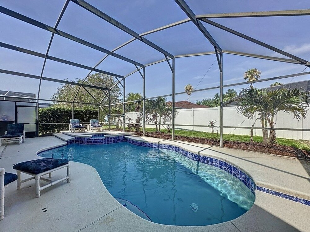 Spacious 4 Bed Villa With Pool/spa And Game Room 4 Bedroom Villa