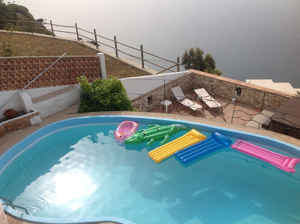 Exceptional Location - one of the Most Sought-after Locations in Costa Tropical photo 2