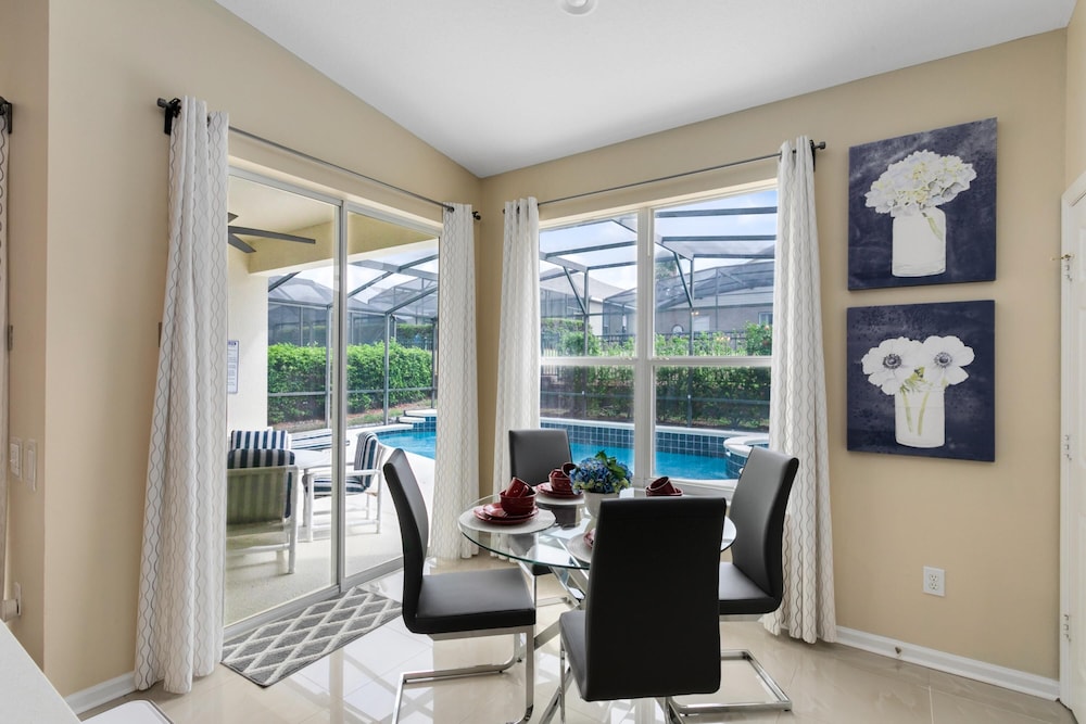 Amazing Disney Dream Getaway in Windsor Palms