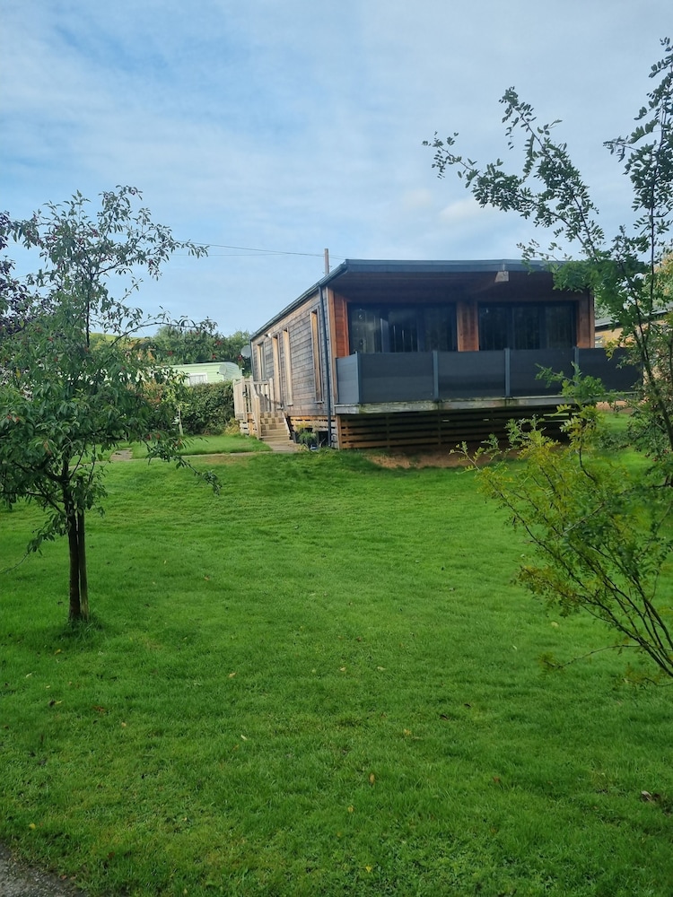 Stunning 1 Bedroom Lodge view 3