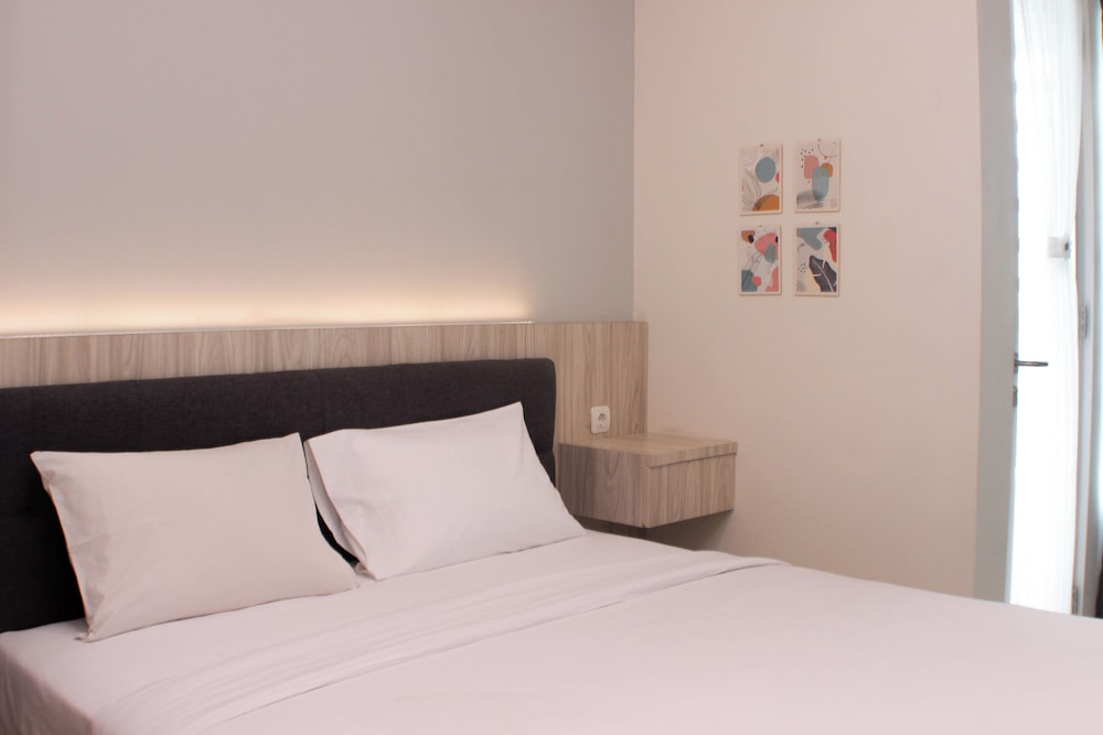 Fancy And Nice Studio At Grand Kamala Lagoon Apartment