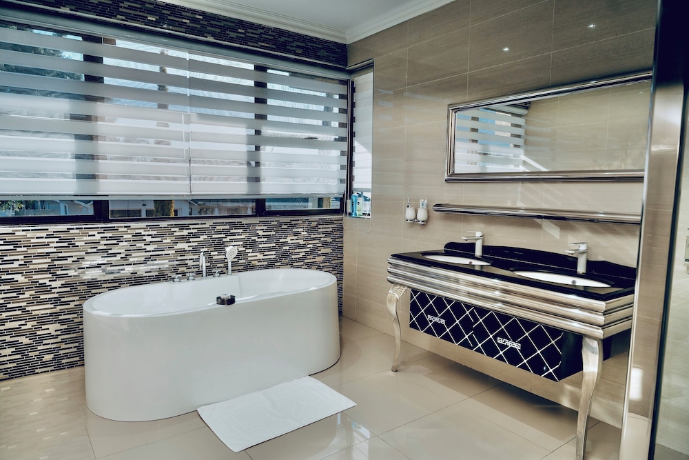 Escapade Lux Guesthouse
