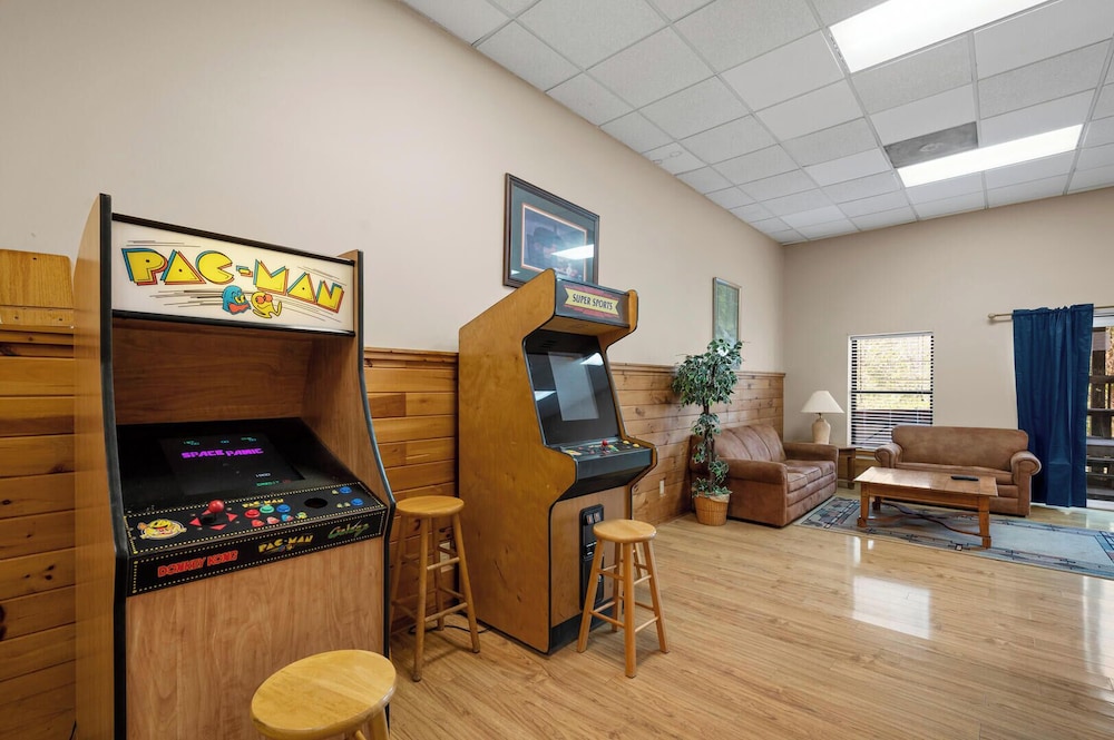 Country Pines Lodge
