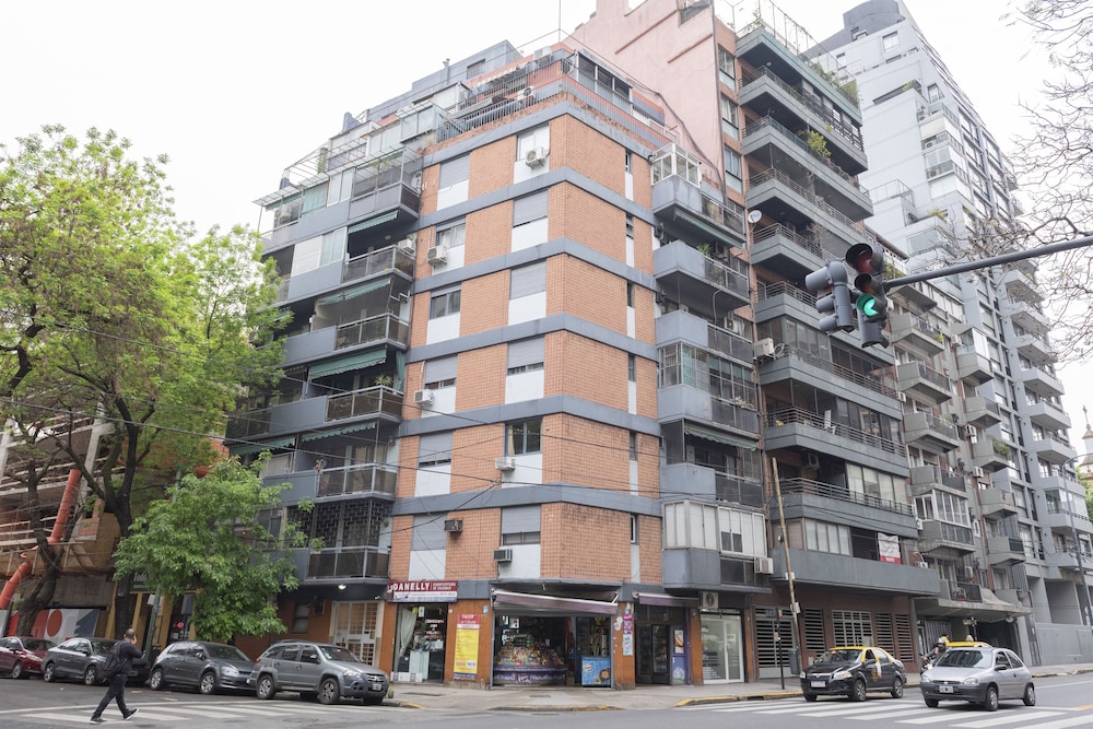 Arevalo 2711