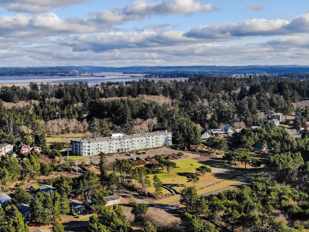 Chateau Westport Resort