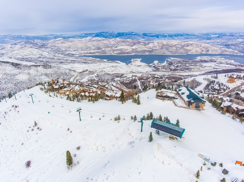 Majestic Ski in Ski Out Estate